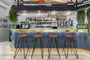 Cafe-del-lago-sillas